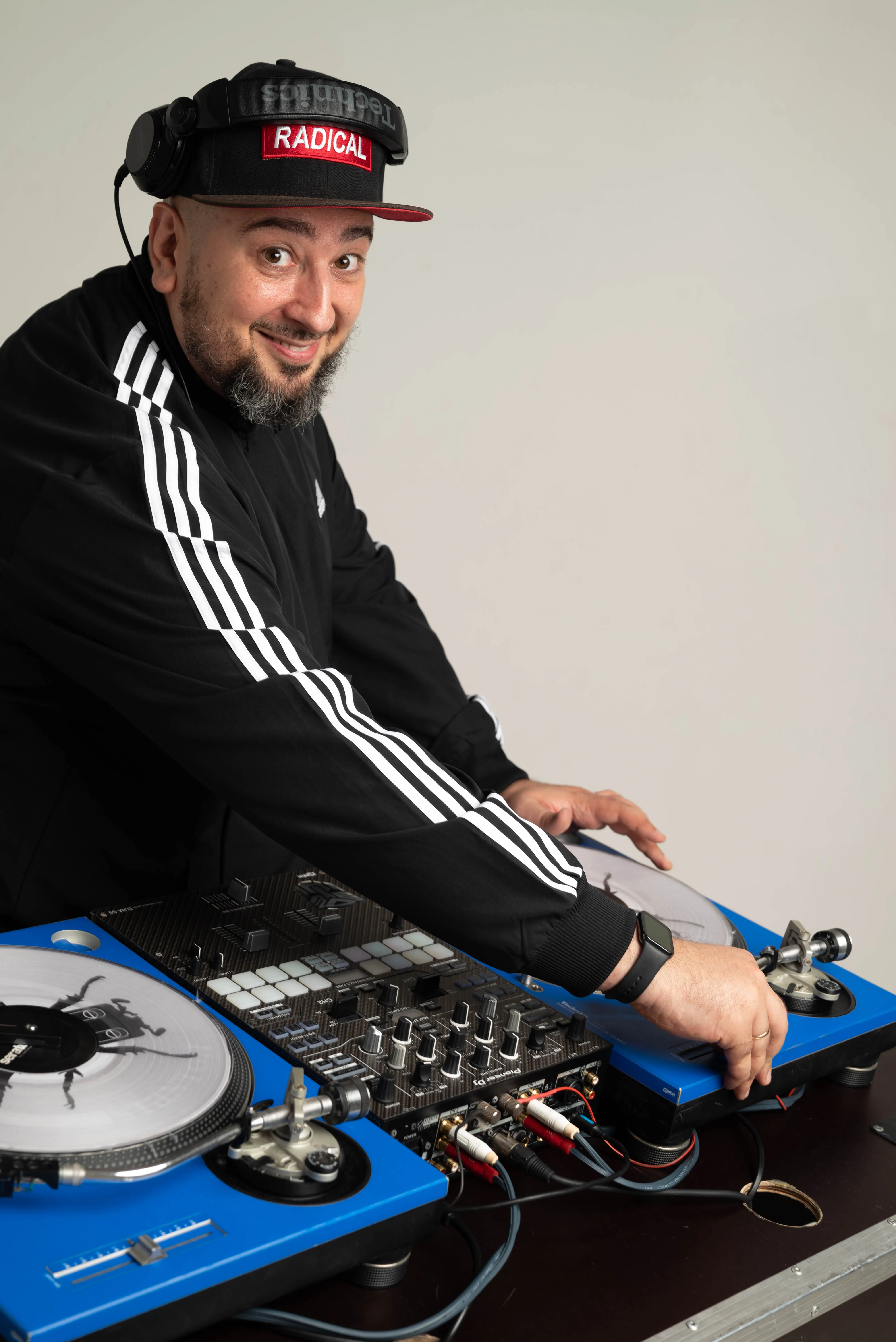 DJ GUROV